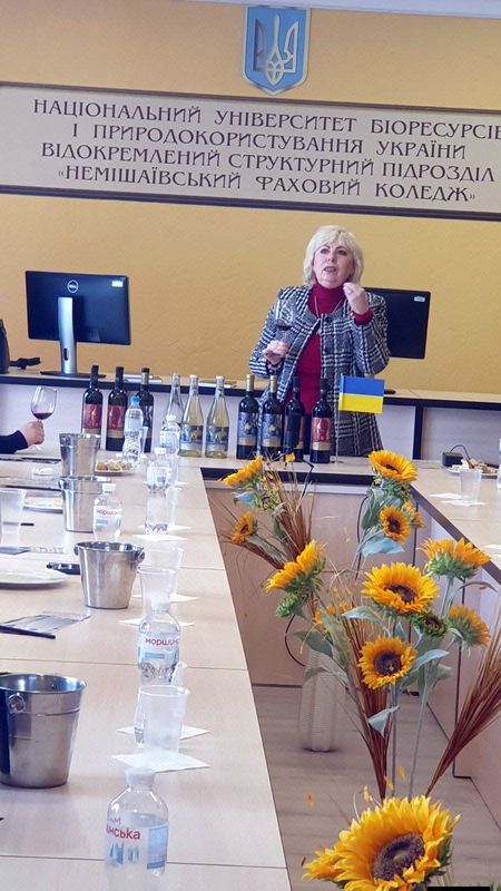 Від теорії до практики: студенти знайомляться з сучасним виноробством України