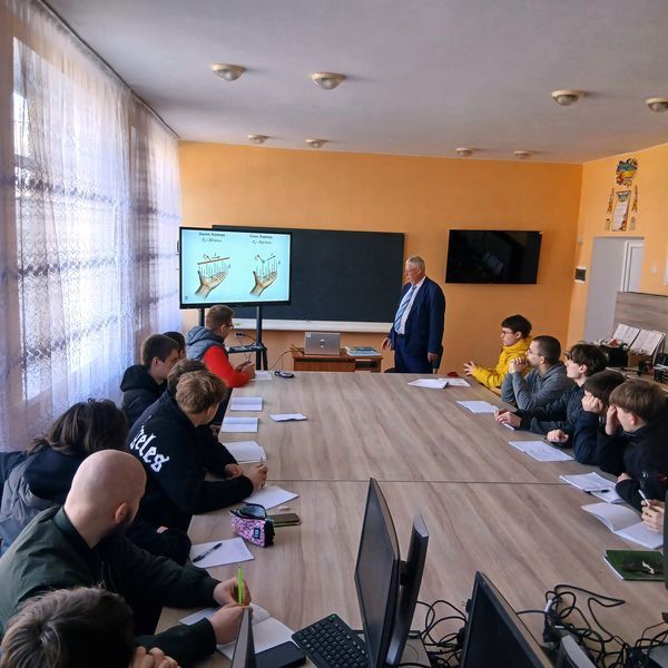 Фундамент електроенергетики: у групі Е21 відбулося показове заняття