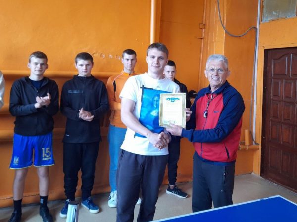 Змагання з настільного тенісу серед юнаків НФК НУБіП України